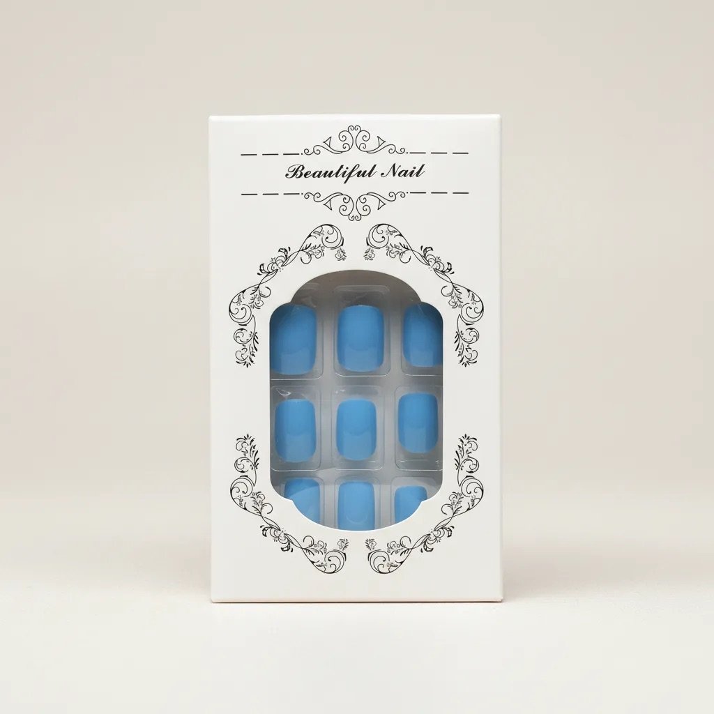 Uñas press on celeste puestas en mano — Klaia Beauty